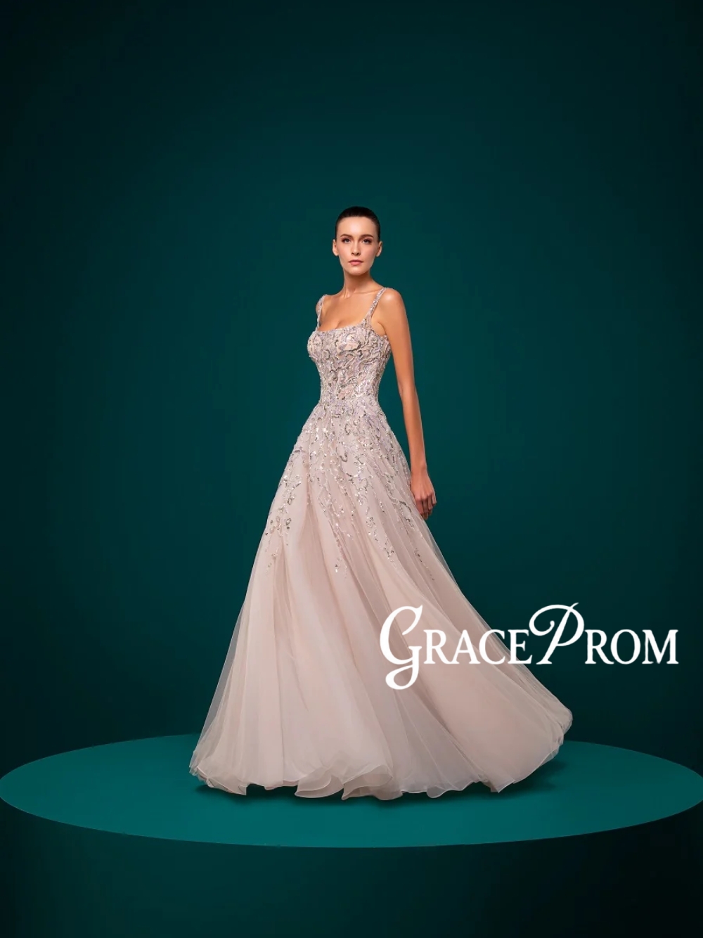 Women Formal Wear Dubai - Vestido de Noite Elegante com Decote