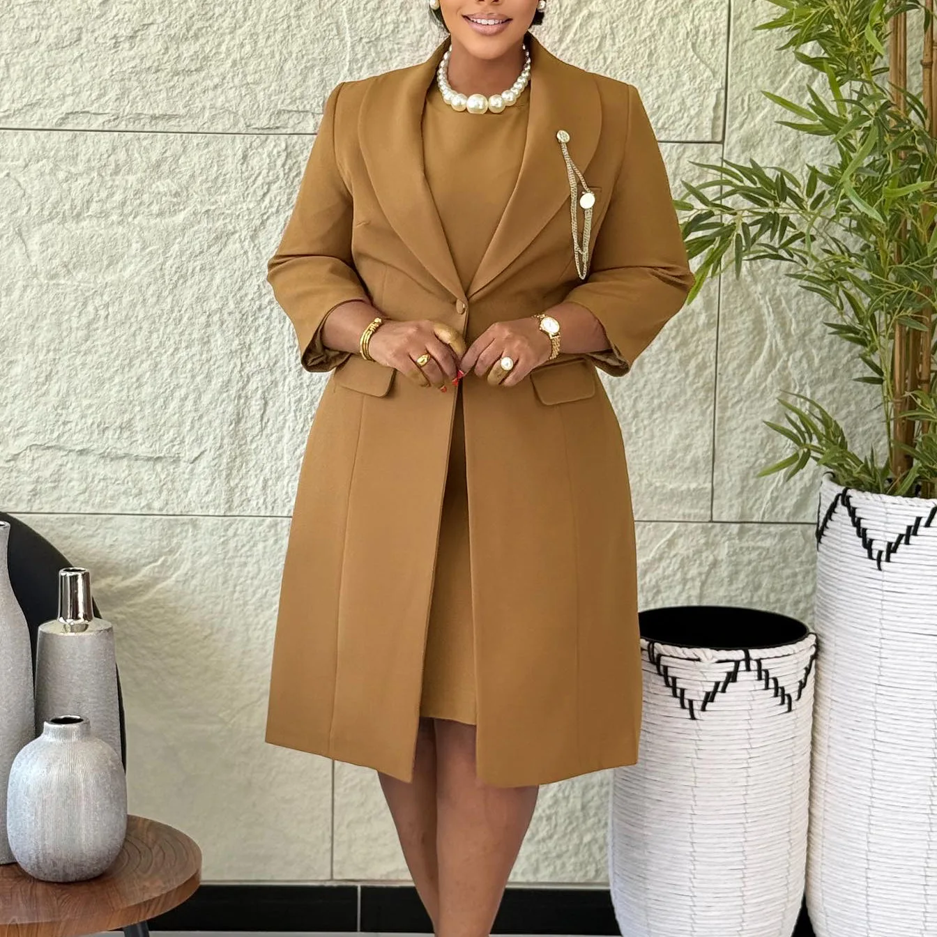 Conjunto Elegante Feminino de  - Women Formal Wear Dubai avaliação e preço