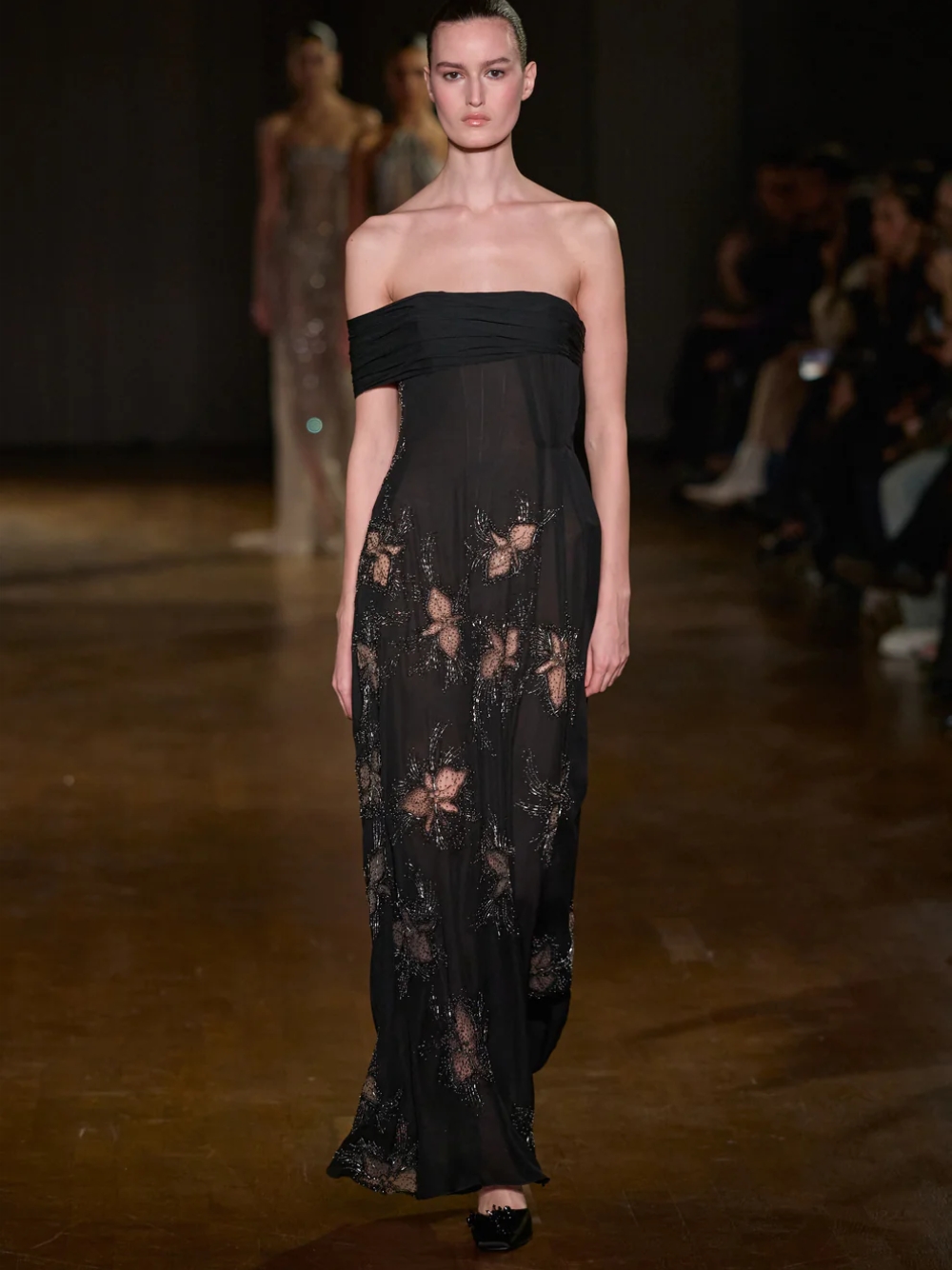 Vestido de Noite Preto de Um O - Women Formal Wear Dubai avaliação e preço
