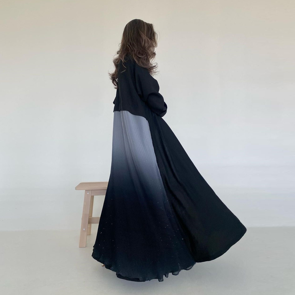 Vestido Abaya Plissado para Mu - Women Formal Wear Dubai avaliação e preço